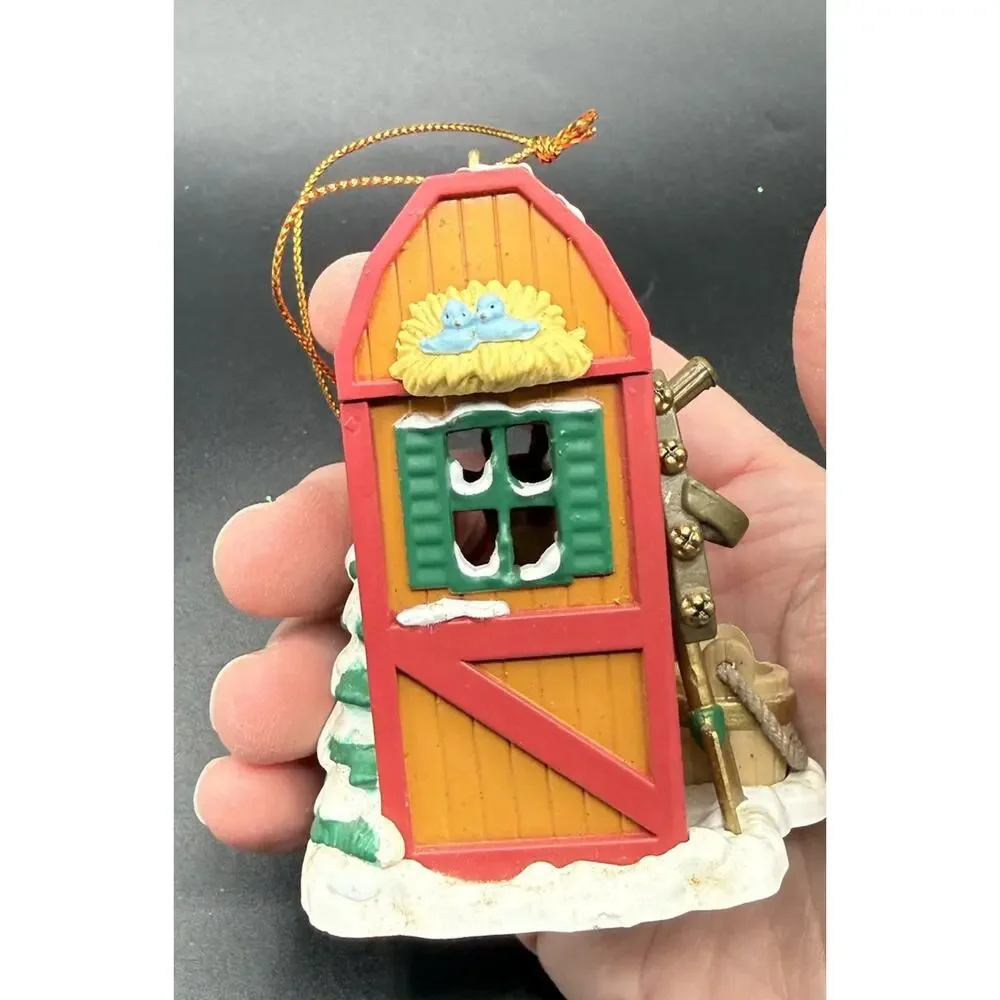 1992 Santa's Best Christmas Charmers Reindeer Retreat Vintage Ornament EUC -Lo16